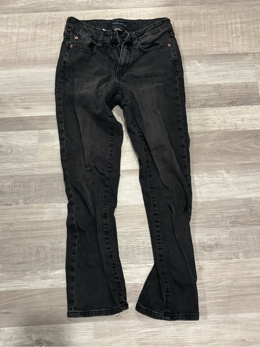 Aeropostale Women's Black Ankle Straight Mid Rise